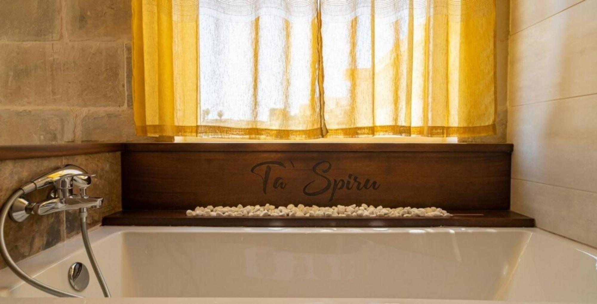 Ta Spiru House Of Character With Heated Indoor Pool Villa